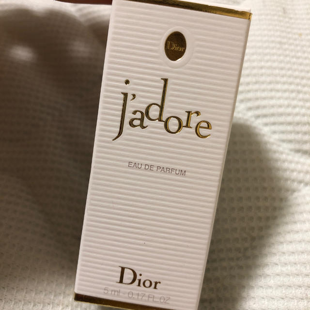 Dior(ディオール)のDior    ミニ香水　jadore コスメ/美容の香水(香水(女性用))の商品写真