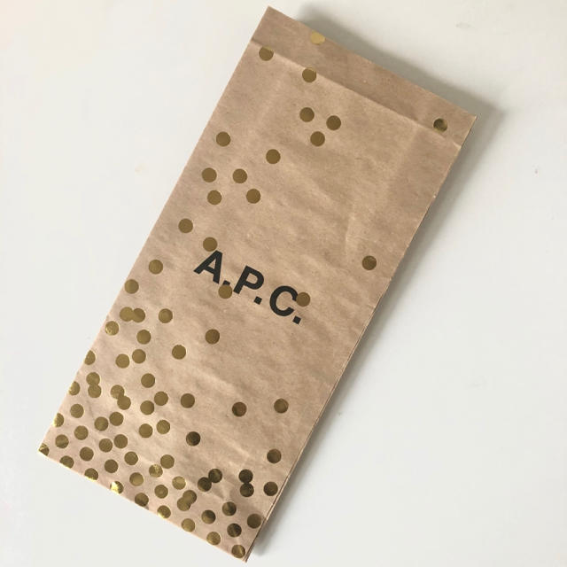 A.P.C(アーペーセー)のA.P.C アーペーセー ギフトバッグ 紙袋 ショッパー レディースのバッグ(ショップ袋)の商品写真