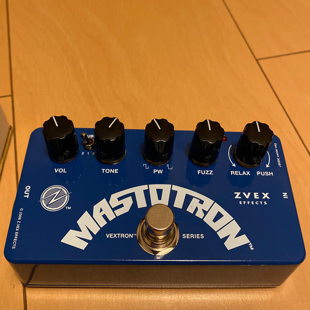 ZVEX Mastotron ファズ ＋ベース弦付きの通販 by りも's shop｜ラクマ