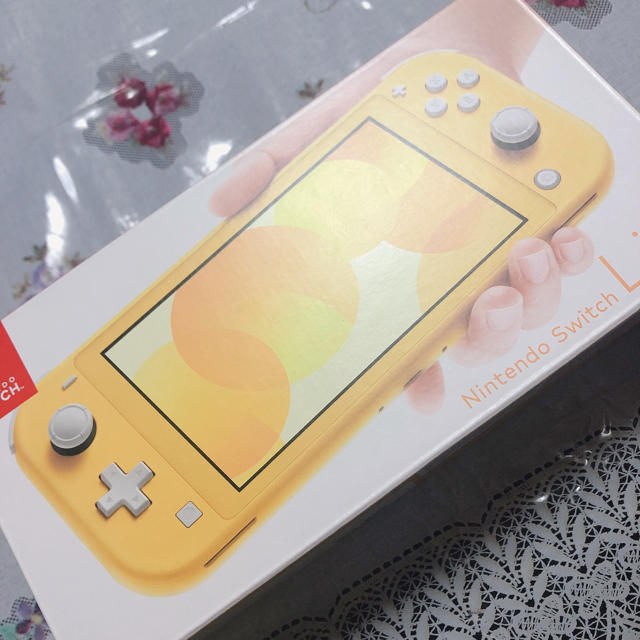 SwitchLite イエロー