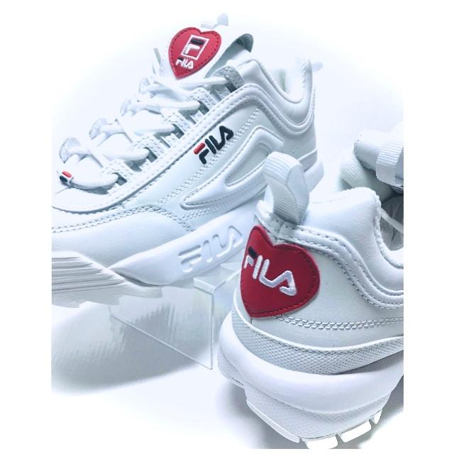 FILA(フィラ)の【新品】FILA DISRUPTOR 2「❤️」 F05000113 25.0㎝ レディースの靴/シューズ(スニーカー)の商品写真