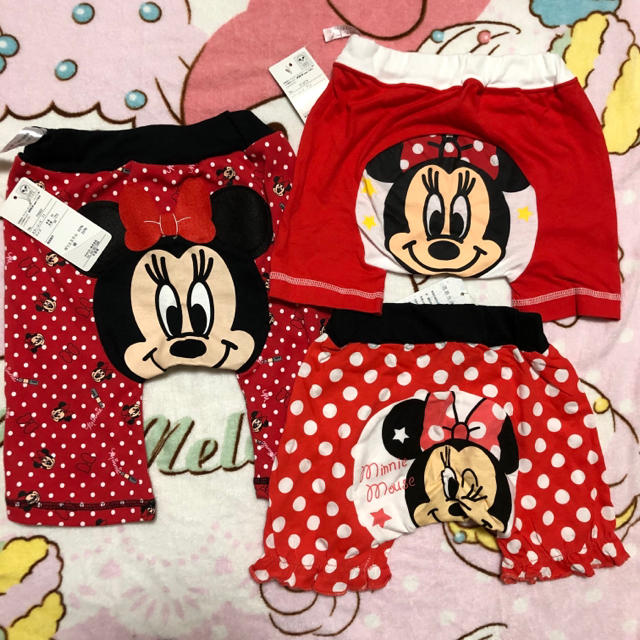 Disney(ディズニー)の新品☆ディズニー ミニー ハーフパンツ ３枚セット キッズ/ベビー/マタニティのキッズ服女の子用(90cm~)(パンツ/スパッツ)の商品写真