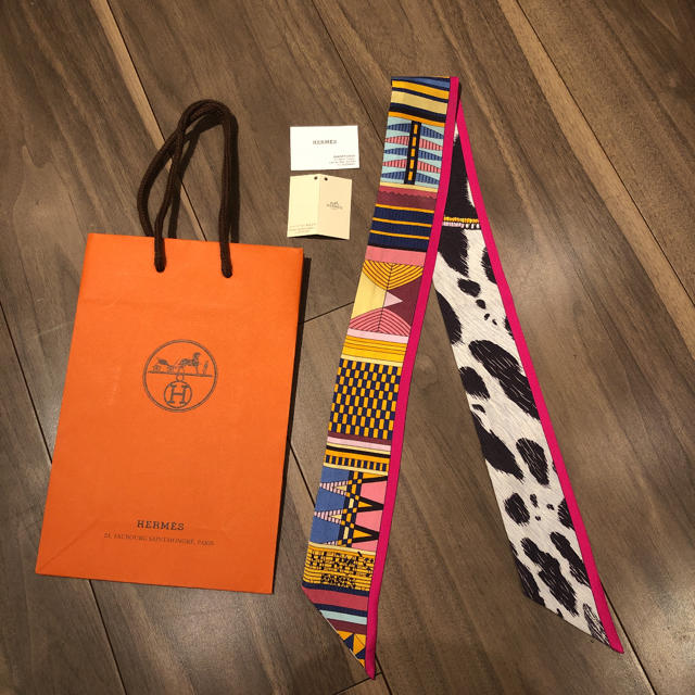 Hermes(エルメス)のタイムセール❣️美品　エルメスツイリー　正規品 レディースのファッション小物(バンダナ/スカーフ)の商品写真