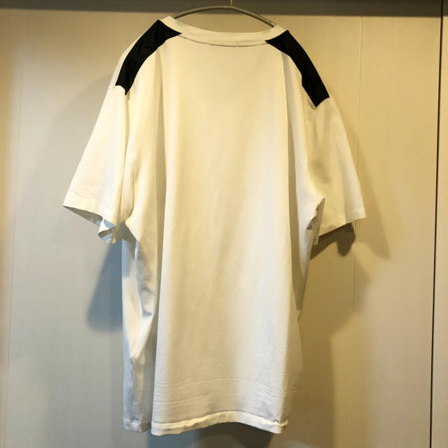 PRADA(プラダ)の【底値】PRADA   プラダ　Vネック　Tシャツ メンズのトップス(Tシャツ/カットソー(半袖/袖なし))の商品写真