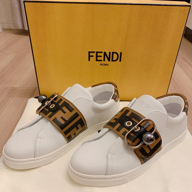 FENDI  フェンディスニーカー　スリッポン（36）23,0cm