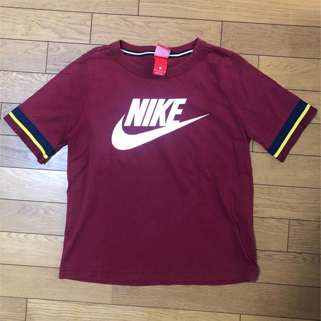 NIKE(ナイキ)のナイキ　Tシャツ レディースのトップス(Tシャツ(半袖/袖なし))の商品写真