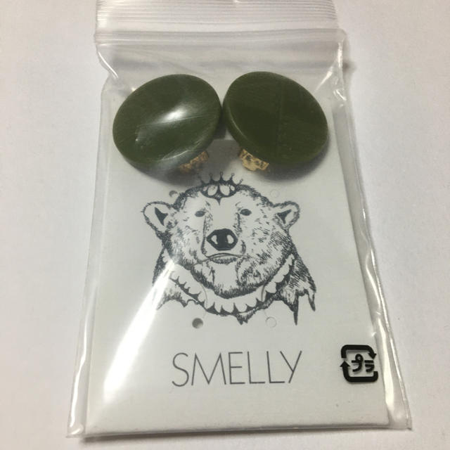 KBF(ケービーエフ)のSMELLY イヤリング レディースのアクセサリー(イヤリング)の商品写真