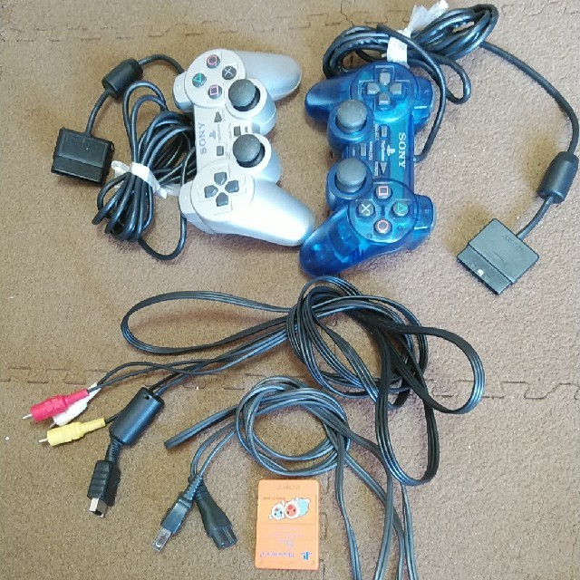 PS 2 ゲーム機  エンタメ/ホビーのゲームソフト/ゲーム機本体(家庭用ゲーム機本体)の商品写真