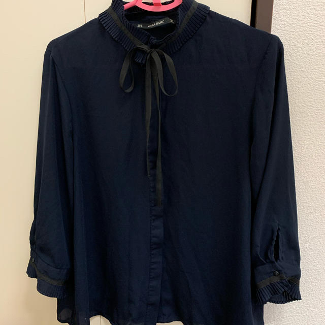 ZARA(ザラ)の【値下げ】zara プリーツ リボン ブラウス レディースのトップス(シャツ/ブラウス(長袖/七分))の商品写真