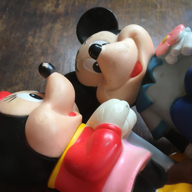 Disney(ディズニー)のディズニー貯金箱　東京三菱銀行 エンタメ/ホビーのおもちゃ/ぬいぐるみ(キャラクターグッズ)の商品写真