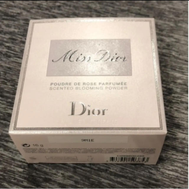 Christian Dior(クリスチャンディオール)のミス ディオール ブルーミング ボディ パウダー　Dior 限定 コスメ/美容のボディケア(ボディパウダー)の商品写真
