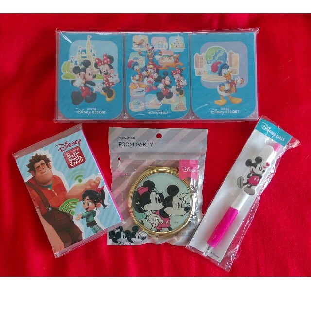 Disney(ディズニー)のディズニーグッズ 4点セット エンタメ/ホビーのおもちゃ/ぬいぐるみ(キャラクターグッズ)の商品写真