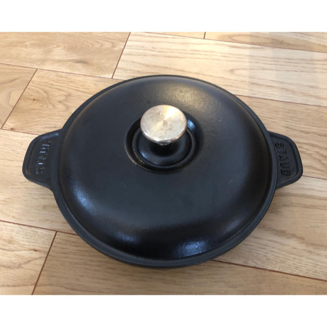 STAUB(ストウブ)のはれ様専用☆staub ストウブ　ホットプレート　20cm 20 インテリア/住まい/日用品のキッチン/食器(鍋/フライパン)の商品写真