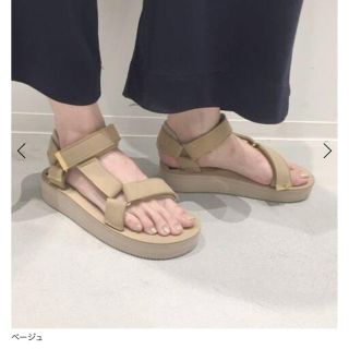 アパルトモンドゥーズィエムクラス(L'Appartement DEUXIEME CLASSE)のSUICOKE Strap Sandal ベージュ　24(サンダル)