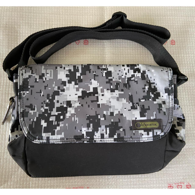 LeSportsac(レスポートサック)の【新品未使用】レスポートサックのショルダーバッグ メンズのバッグ(ショルダーバッグ)の商品写真