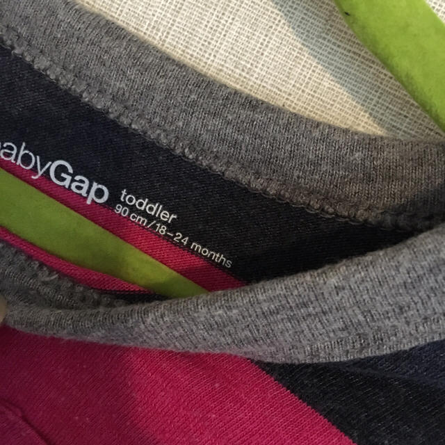 babyGAP(ベビーギャップ)のベビーギャップ ボーダーロンT キッズ/ベビー/マタニティのキッズ服男の子用(90cm~)(Tシャツ/カットソー)の商品写真