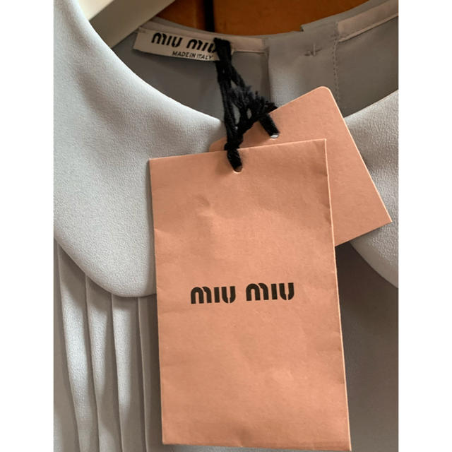 miumiu - 新品タグ付き♡ミュウミュウノースリーブ♡miumiuブラウス♡PRADAの通販 by ☆shop｜ミュウミュウならラクマ