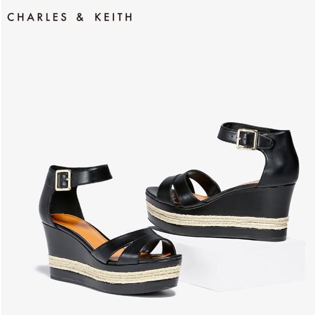 Charles and Keith(チャールズアンドキース)の【めるか様専用】CHARLES & KEITH サンダル レディースの靴/シューズ(サンダル)の商品写真