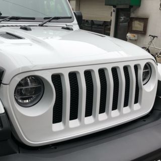 ジープ(Jeep)のJeep JL ラングラー サハラ 純正 フロントグリル(車種別パーツ)