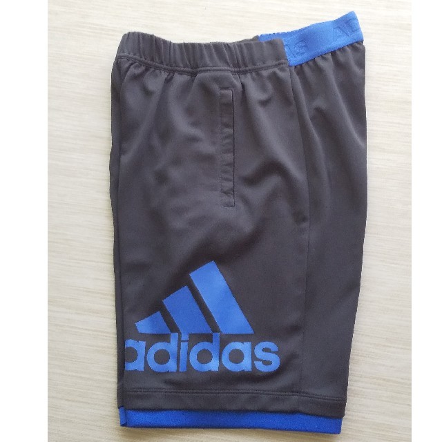 adidas(アディダス)のアディダス ハーフパンツ 160cm キッズ/ベビー/マタニティのキッズ服男の子用(90cm~)(パンツ/スパッツ)の商品写真