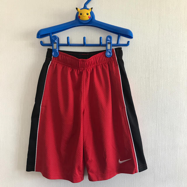 NIKE(ナイキ)のNIKE  ジュニアSサイズ（130〜140） キッズ/ベビー/マタニティのキッズ服男の子用(90cm~)(パンツ/スパッツ)の商品写真