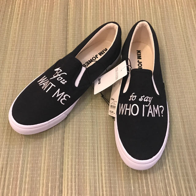 Kim Jones 新品 キムジョーンズ Gu 27 0サイズ ネイビー スニーカーの通販 By みかん S Shop キムジョーンズならラクマ Kim Jones 新品 キムジョーンズ Gu 27 0サイズ ネイビー スニーカーの通販 By みかん S Shop キムジョーンズならラクマ