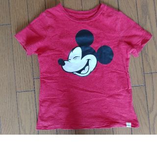 ギャップキッズ(GAP Kids)のギャップキッズS 120ディズニーコラボミッキーバックプリント 赤(Tシャツ/カットソー)