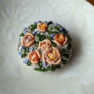 刺繍ブローチ　オレンジローズ(コサージュ/ブローチ)