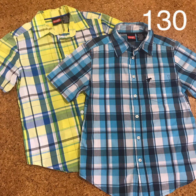 GAP Kids(ギャップキッズ)のチェックシャツ　130 2枚組 キッズ/ベビー/マタニティのキッズ服男の子用(90cm~)(Tシャツ/カットソー)の商品写真