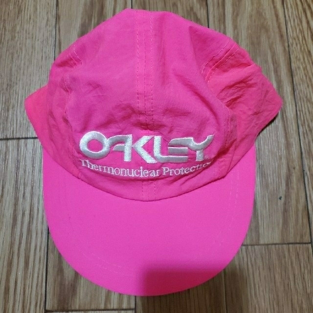 Oakley(オークリー)のOAKLEY キャップ帽子 メンズの帽子(キャップ)の商品写真