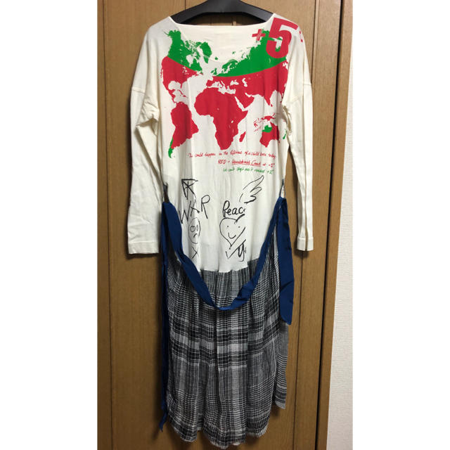 Vivienne Westwood(ヴィヴィアンウエストウッド)のVivienne Westwood Gaia Tree Dress レディースのワンピース(ロングワンピース/マキシワンピース)の商品写真