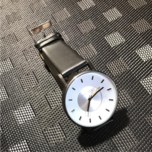 Daniel Wellington(ダニエルウェリントン)のklasse14 42㎜ ホワイトメンズレディース 即購入ok 新品未使用 メンズの時計(腕時計(アナログ))の商品写真