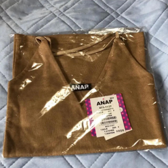 ANAP(アナップ)のANAP アナップ キャミソール ベージュ 新品 タグ付き レディースのトップス(キャミソール)の商品写真