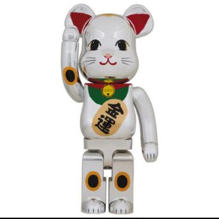 メディコムトイ(MEDICOM TOY)のBE@RBRICK 招き猫 銀メッキ 弐 1000％(キャラクターグッズ)