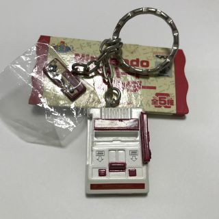 バンプレスト(BANPRESTO)のファミコンキーホルダー　再値下げ！(その他)