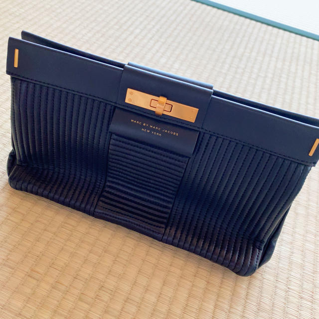 MARC BY MARC JACOBS(マークバイマークジェイコブス)のMARC BY MARC JACOBS クラッチバック レディースのバッグ(クラッチバッグ)の商品写真