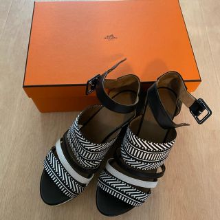 エルメス(Hermes)のエルメス　ノアール　新品！　37(サンダル)