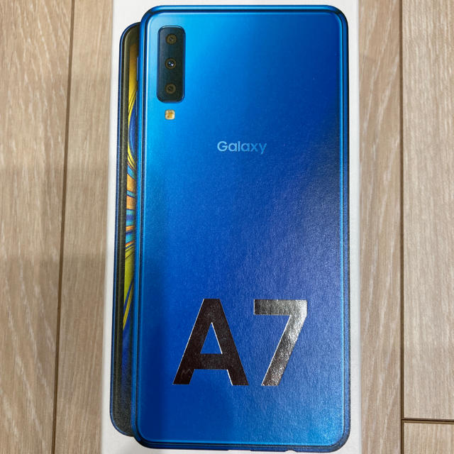 新品、未使用、未開封　Samsung Galaxy A7 Blue モバイル
