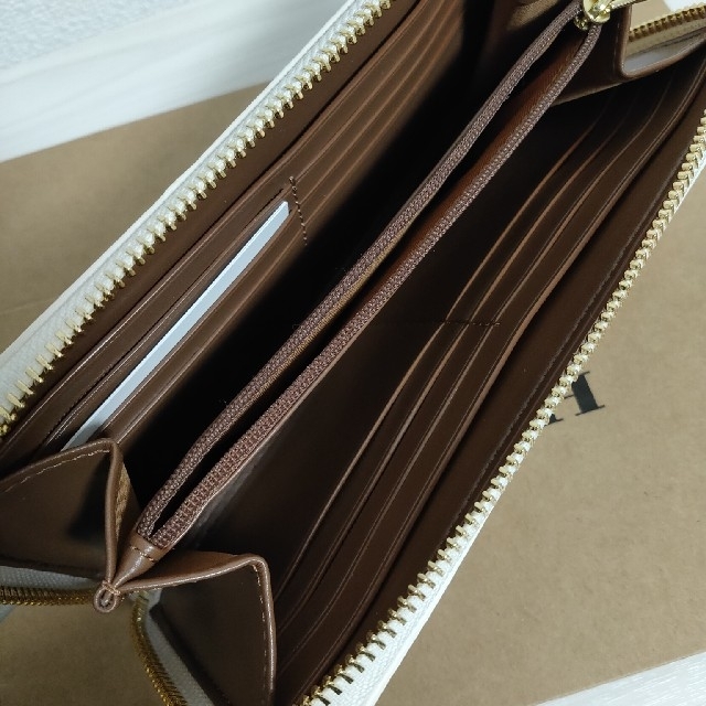 高品質特価 COACH 白の通販 by れつぽん's shop|コーチならラクマ - COACHコーチ長財布 格安NEW