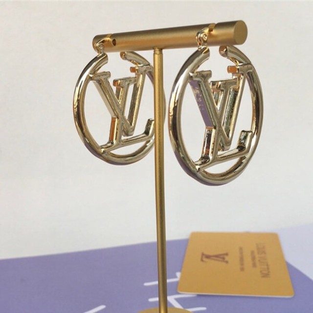 LOUIS VUITTON(ルイヴィトン)のリゾート系インポートピアス レディースのアクセサリー(ピアス)の商品写真