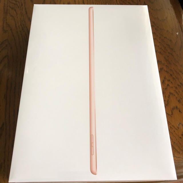 iPad(アイパッド)のiPad 第七世代 32GB Wi-Fi+cellular版 ゴールド スマホ/家電/カメラのPC/タブレット(タブレット)の商品写真