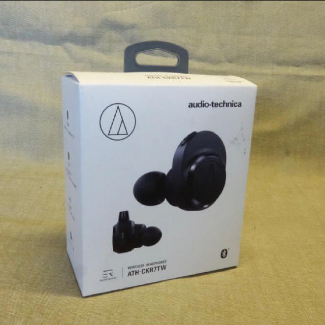 audio-technica(オーディオテクニカ)のaudio-technica ATH-CKR7TW 完全ワイヤレス　美品 スマホ/家電/カメラのオーディオ機器(ヘッドフォン/イヤフォン)の商品写真