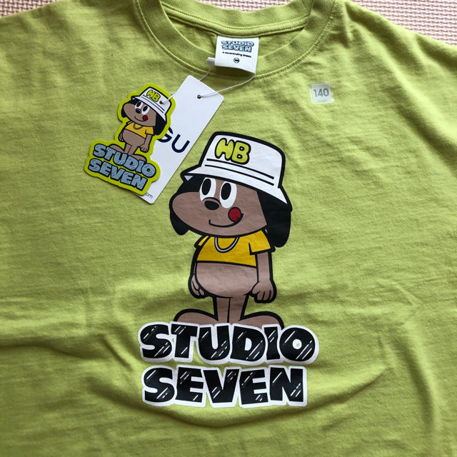 GU(ジーユー)の新品、未着用⭐︎スタジオセブン　GU ビッグＴシャツ キッズ/ベビー/マタニティのキッズ服男の子用(90cm~)(Tシャツ/カットソー)の商品写真