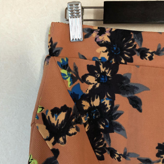 dazzlin(ダズリン)のdazzlin   花柄スカート レディースのスカート(ミニスカート)の商品写真