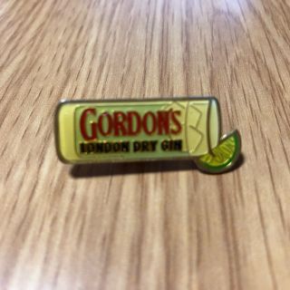 GORDON’S LONDON DRY GINのピンバッジ④(ノベルティグッズ)