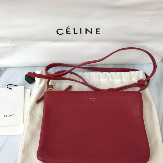 【美品】CELINE セリーヌ トリオ ラージ ショルダーバッグ 新ロゴ グレー今変更しても大丈夫でしょうか