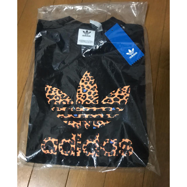 adidas(アディダス)のアディダス レオパードトレフォイル ロンT L メンズのトップス(Tシャツ/カットソー(七分/長袖))の商品写真