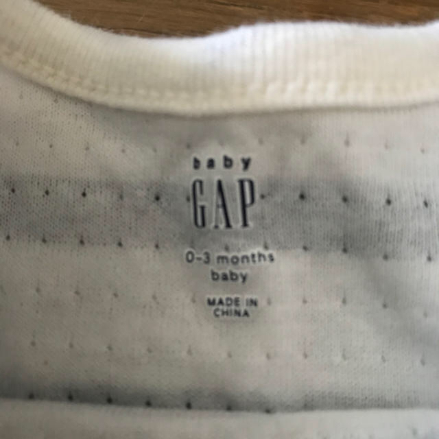 babyGAP(ベビーギャップ)のGAP baby ロンパース キッズ/ベビー/マタニティのベビー服(~85cm)(ロンパース)の商品写真