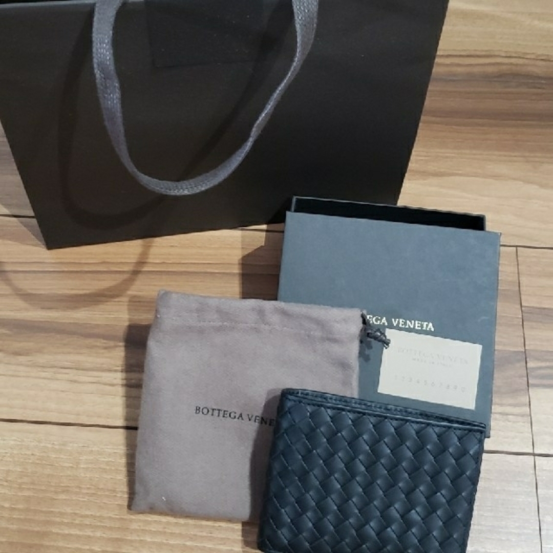 【新品】ボッテガヴェネタ　２つ折り財布ファッション小物