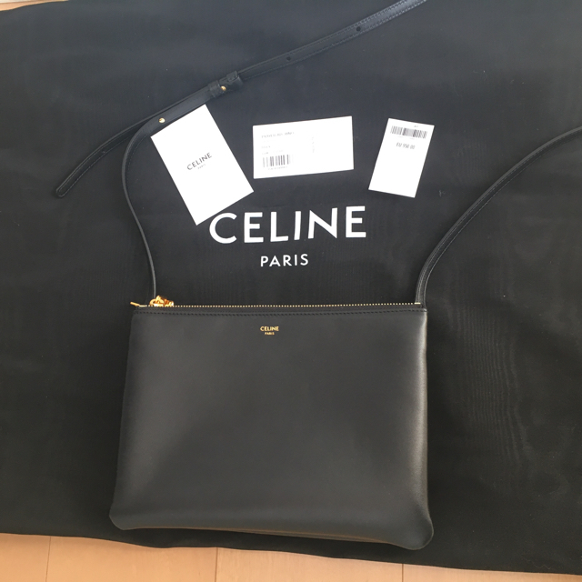 celine(セリーヌ)のセリーヌトリオラージ レディースのバッグ(ショルダーバッグ)の商品写真